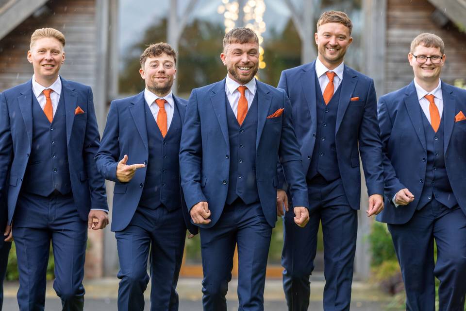 Groom & groomsmen, Mythe Barn