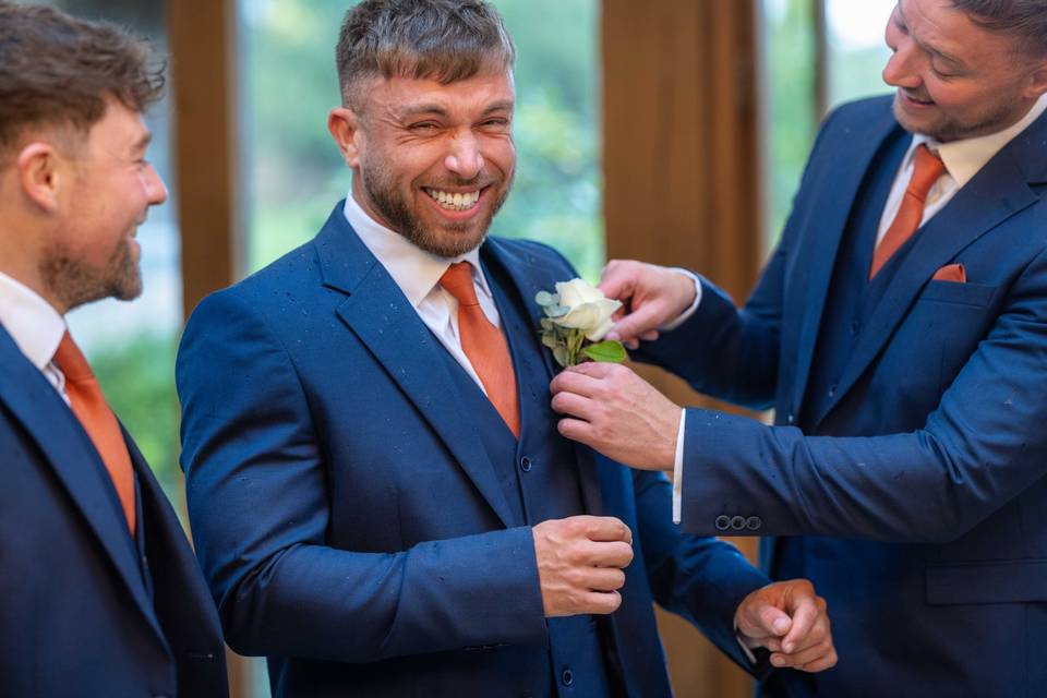 Groom prep, Mythe Barn