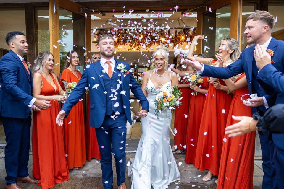 Confetti shower, Mythe Barn