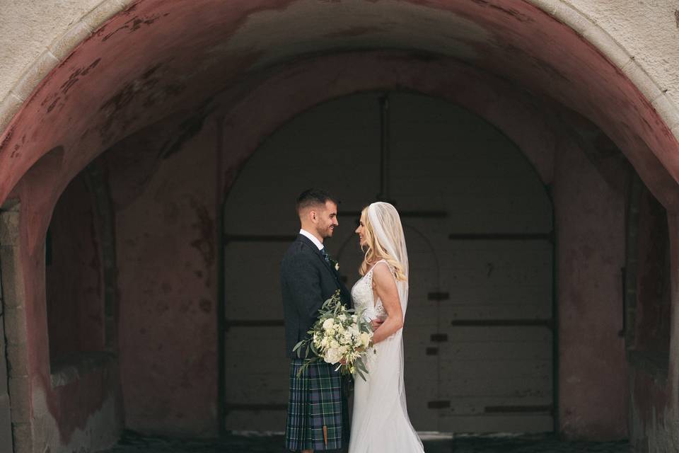 Pink archway couple