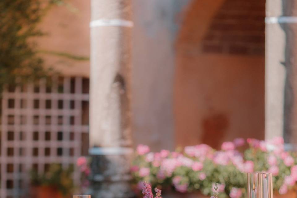 Flowers, candles and details
