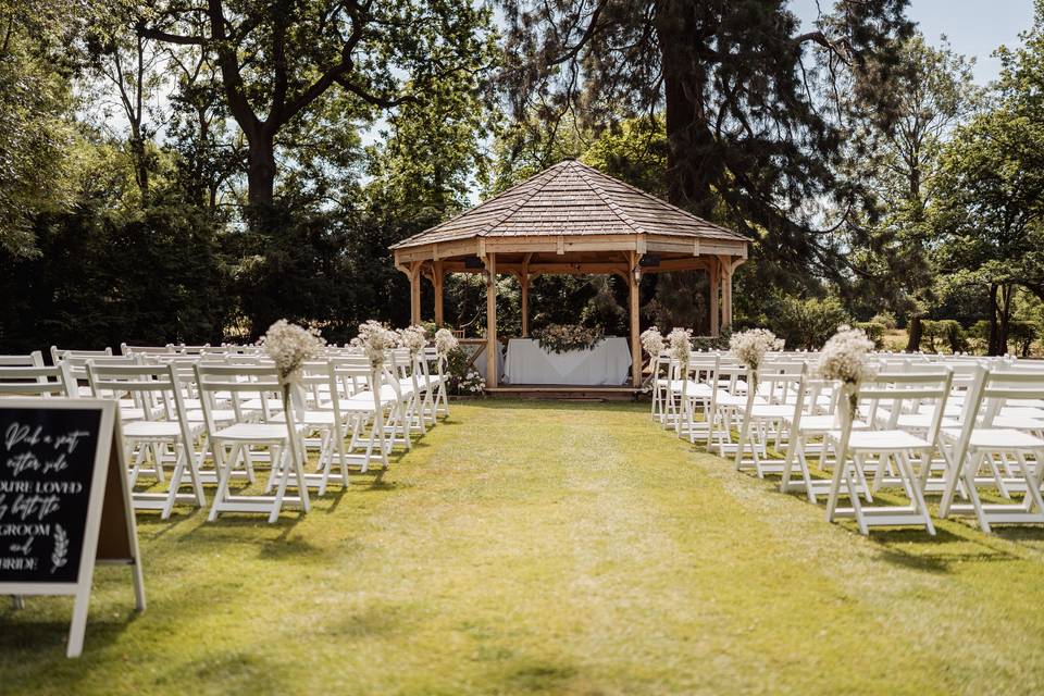 Outdoor Weddings