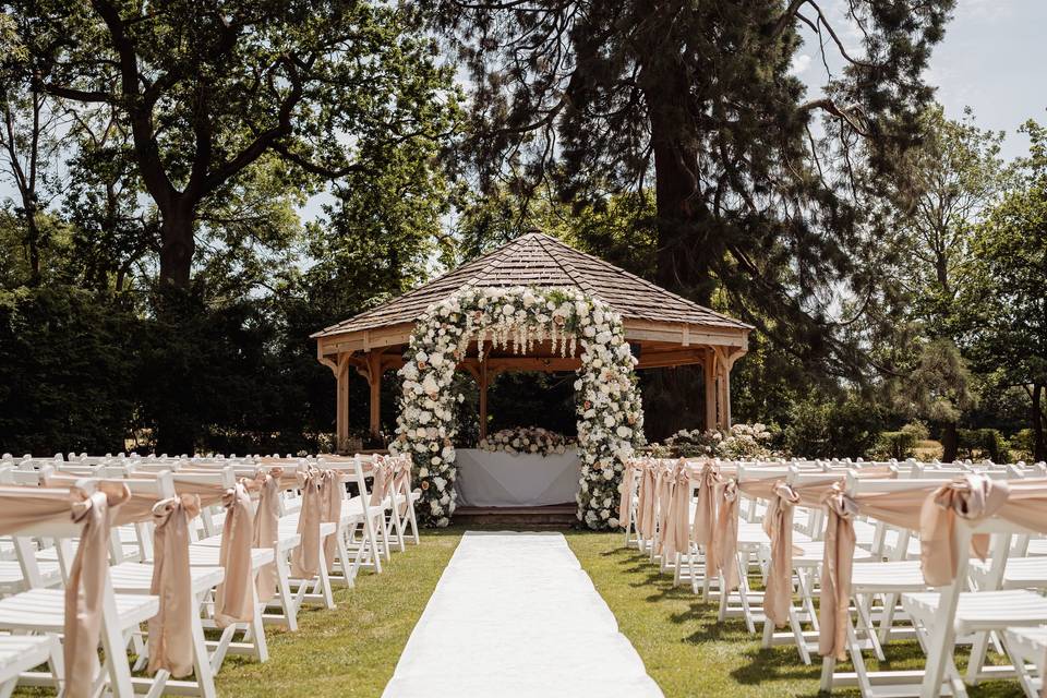 Outdoor Weddings