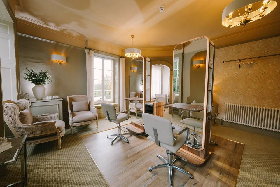 Changing Suite 1