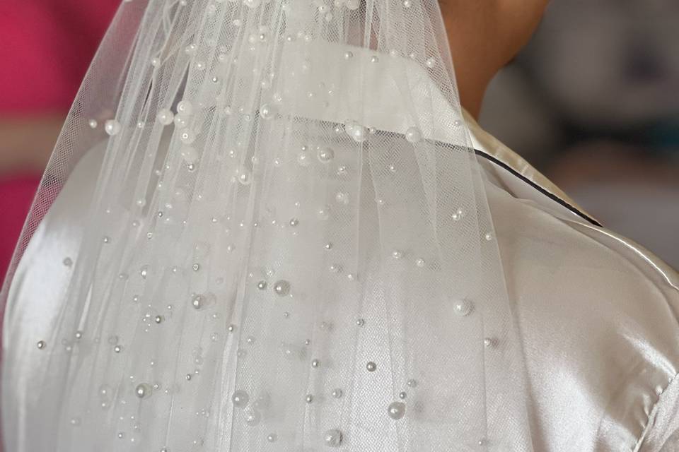 Pearl veil