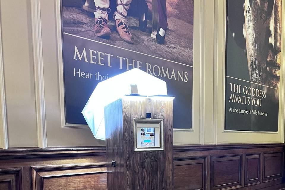 Premium Rustic Photo-Pod