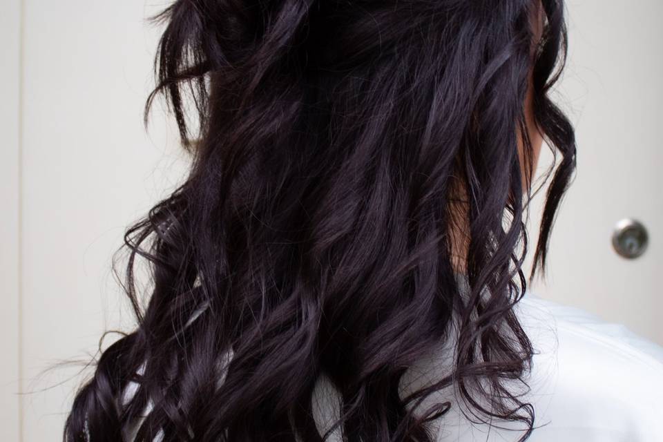 Textured half up Bun