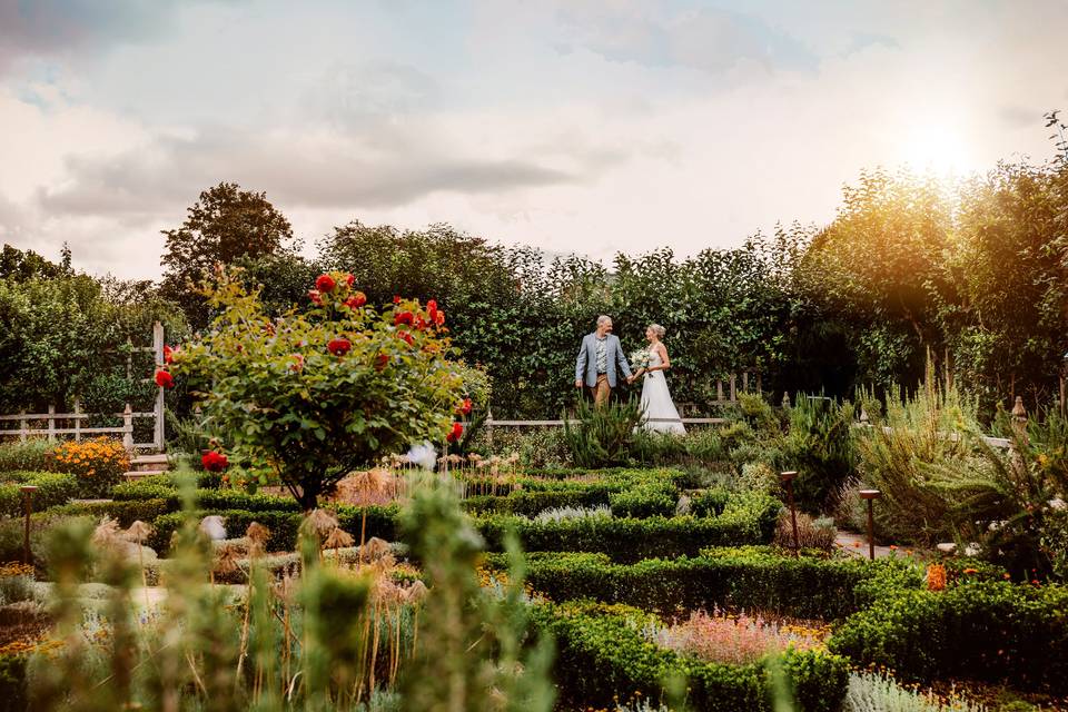 Smiling couple - Vicky Lewis Photography