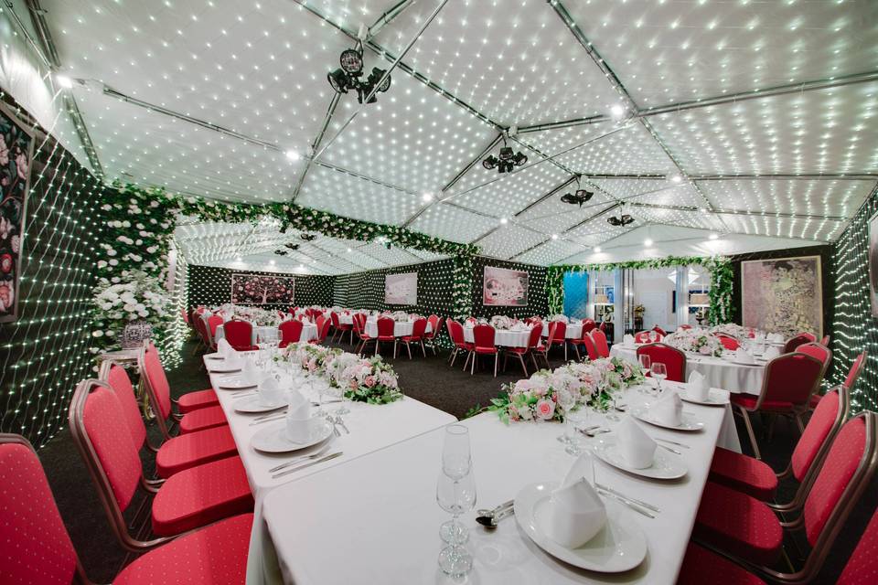 The Star Marquee Head Table