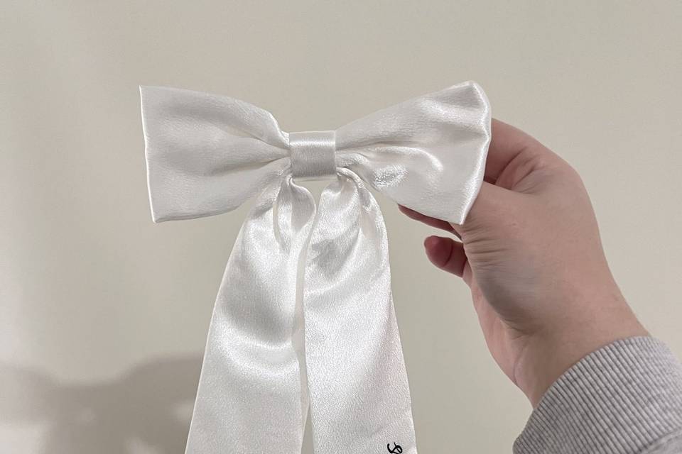 Long tail hair bow