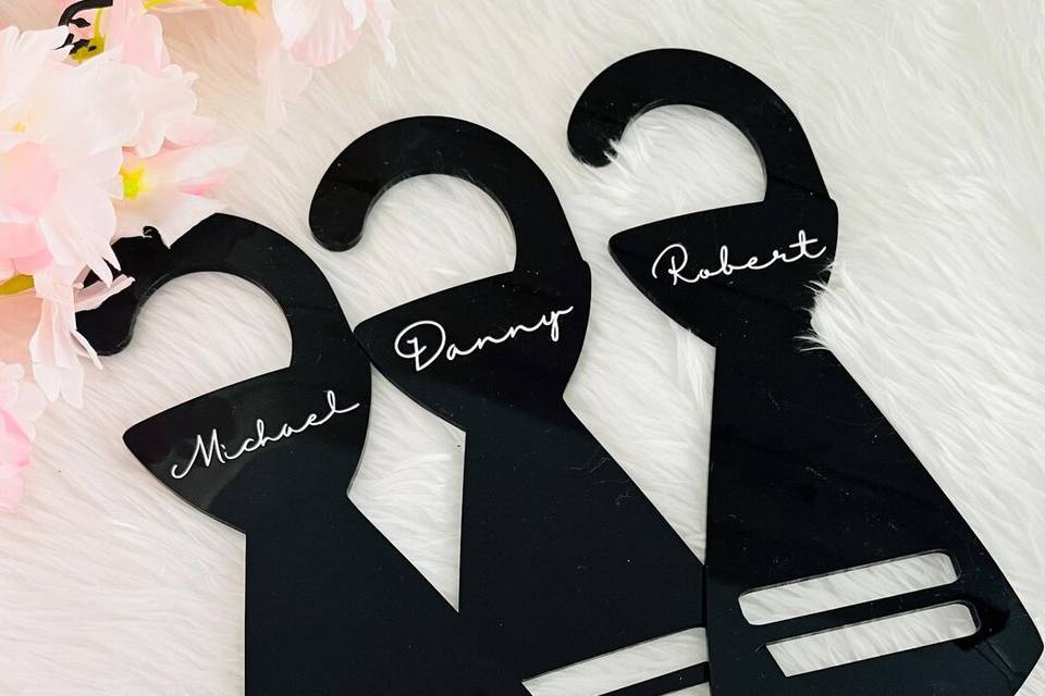 Personalsied tie hangers