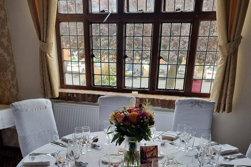 Table arrangement