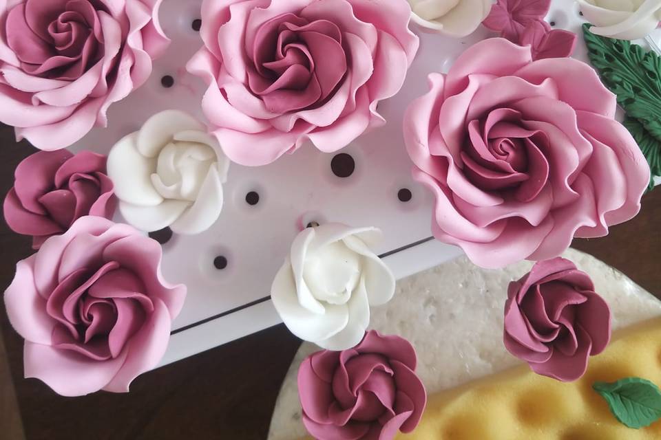 Handmade sugar edible flowers