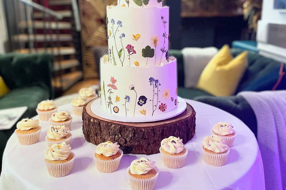 3 tier pressed flowers