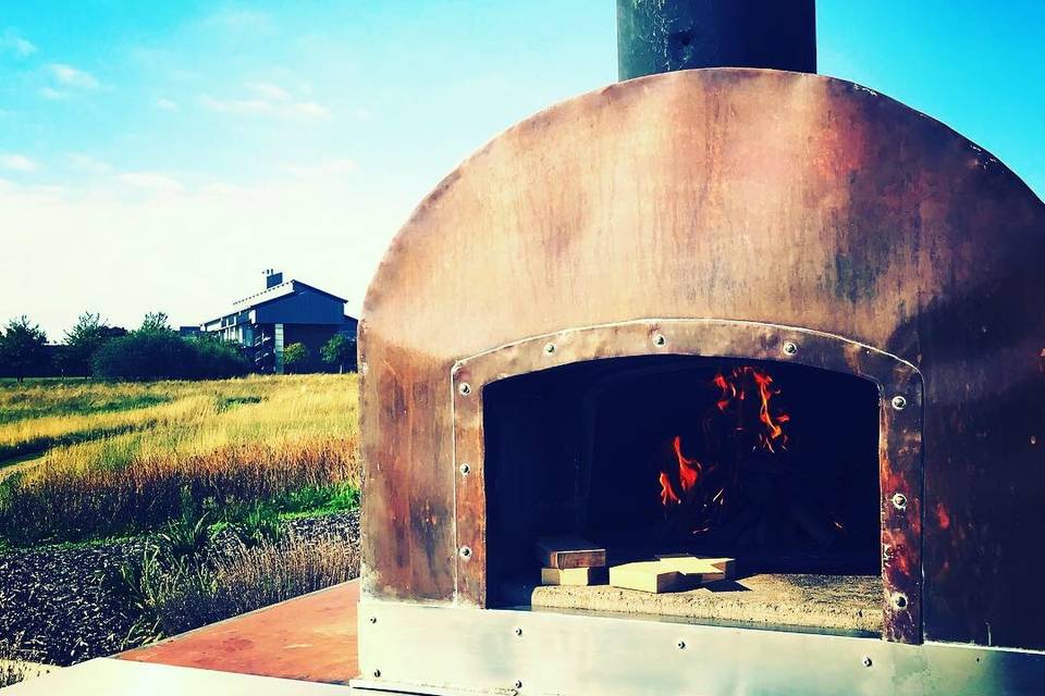 Wood fire pizza oven