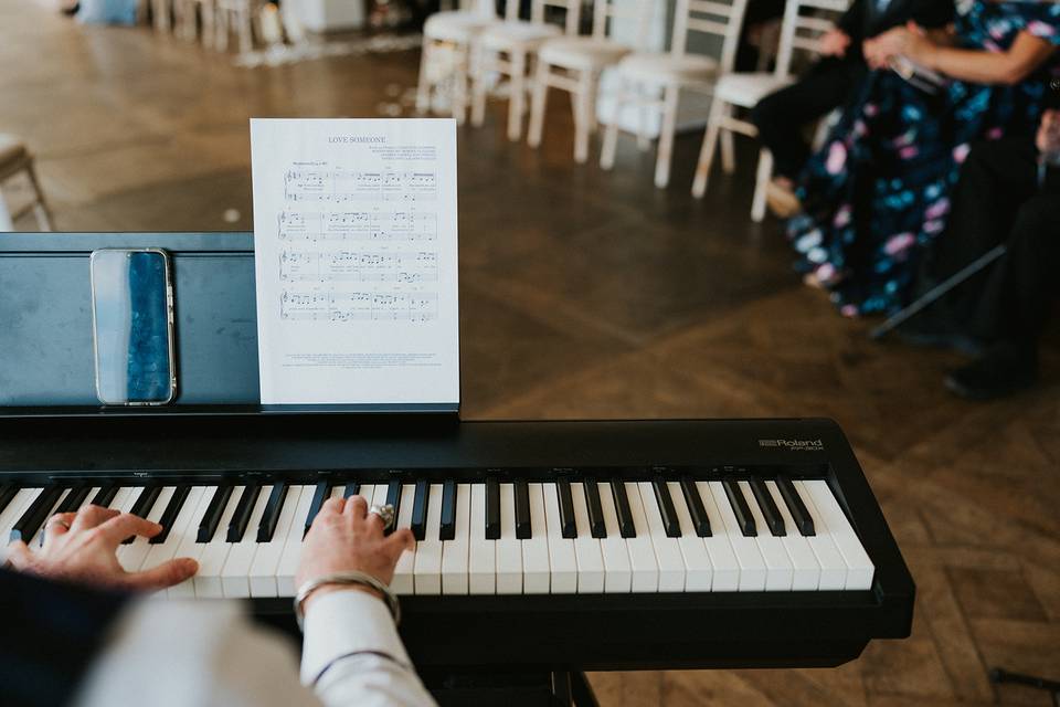 Ceremony piano photo
