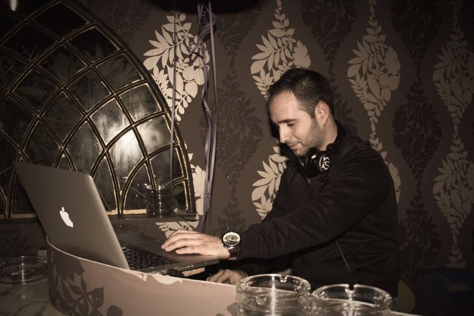 DJ Carlos Machado 2