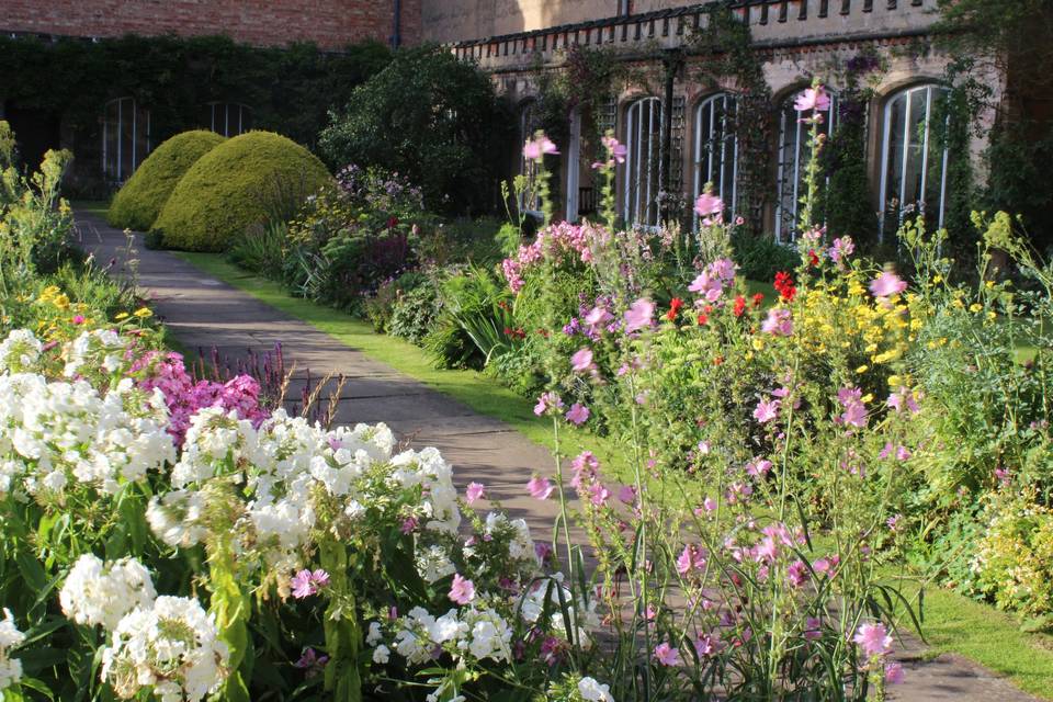 Holme Pierrepont Hall