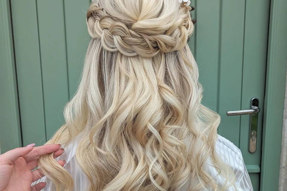 Flowy hairstyle