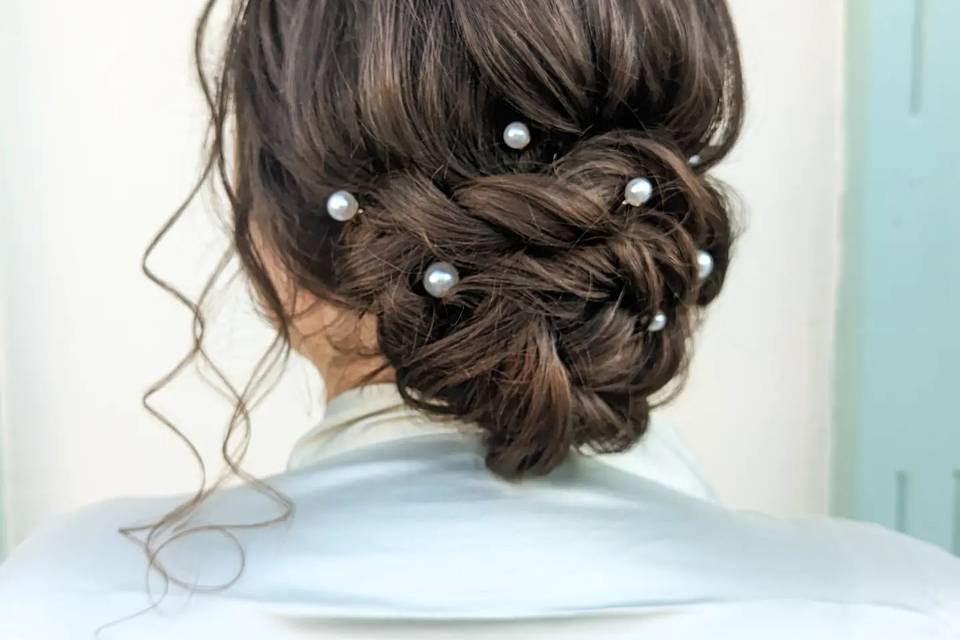 Timeless twist bun