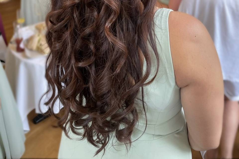 HAIR BY ME