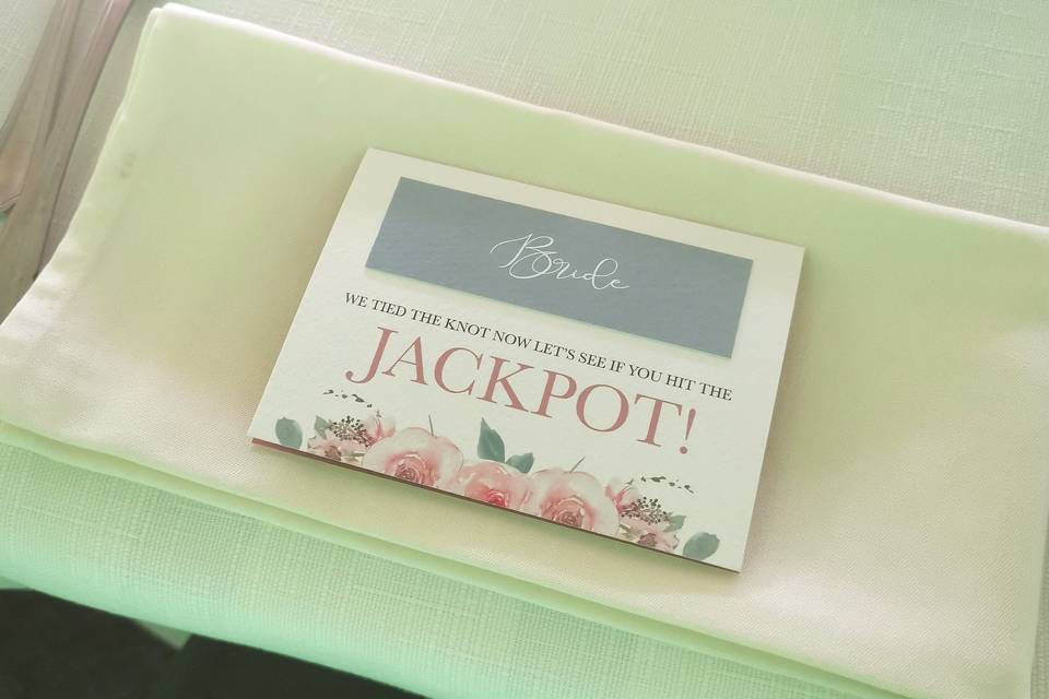 Scratch card favour place card