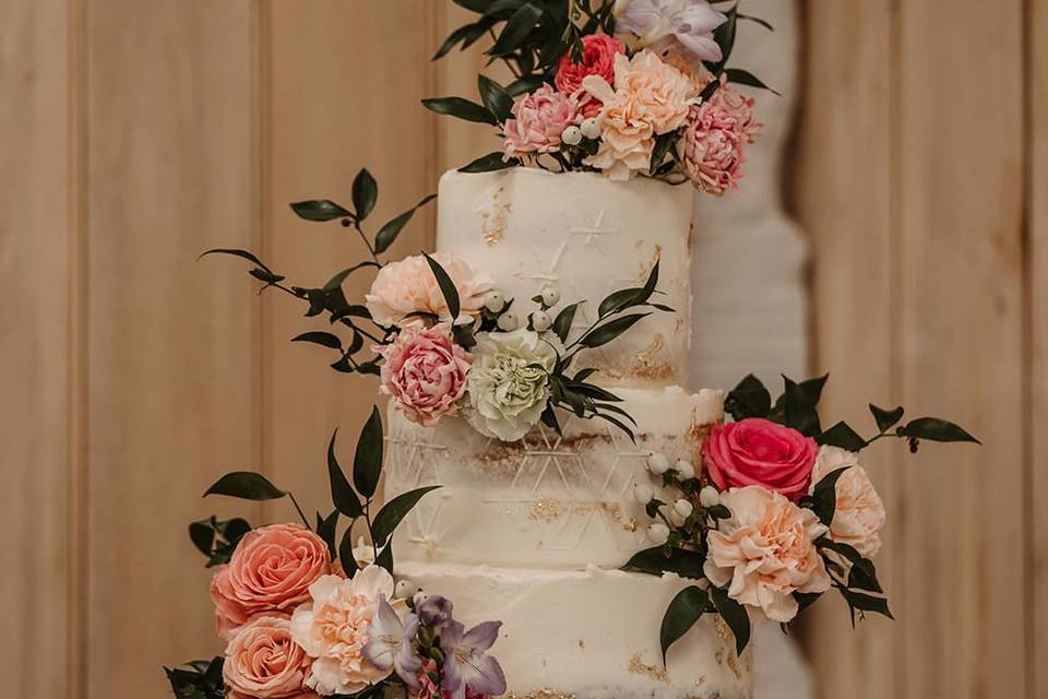 Wedding cake and floral decor