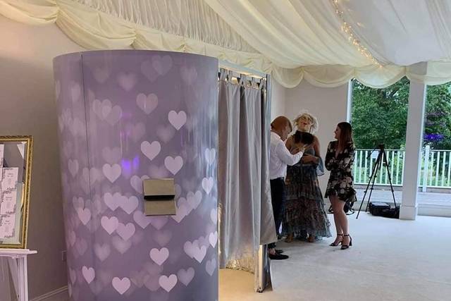 Silver hearts booth