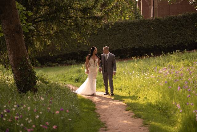 Manor Hotel - Lawn 1