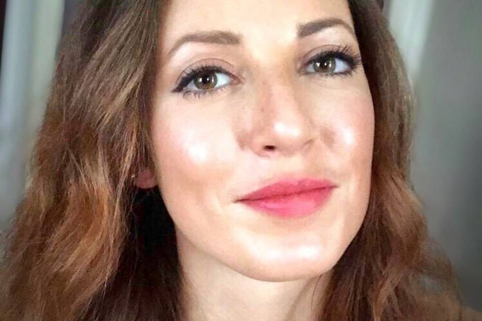 Glowy make up