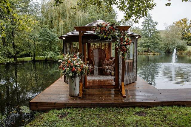 A beautiful ceremony setting