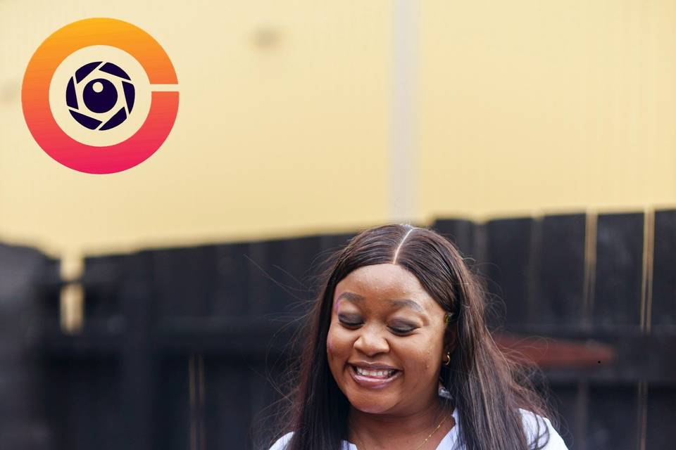 Guest on a 360 booth