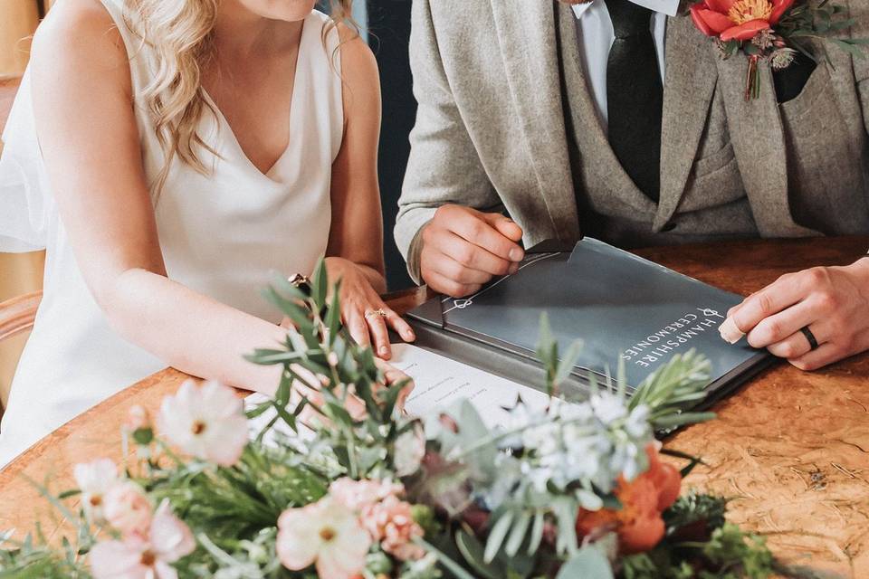 Signing of the registry