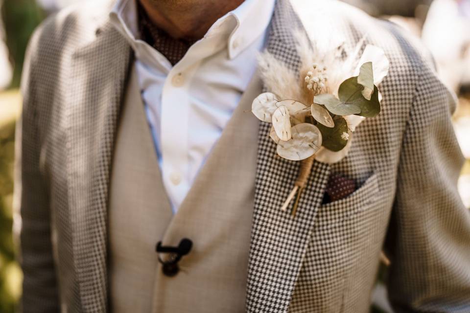 Pampas buttonhole