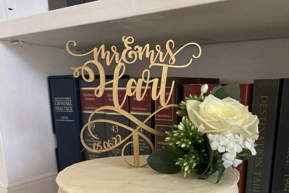 Simple Buttercream Manor of Gr