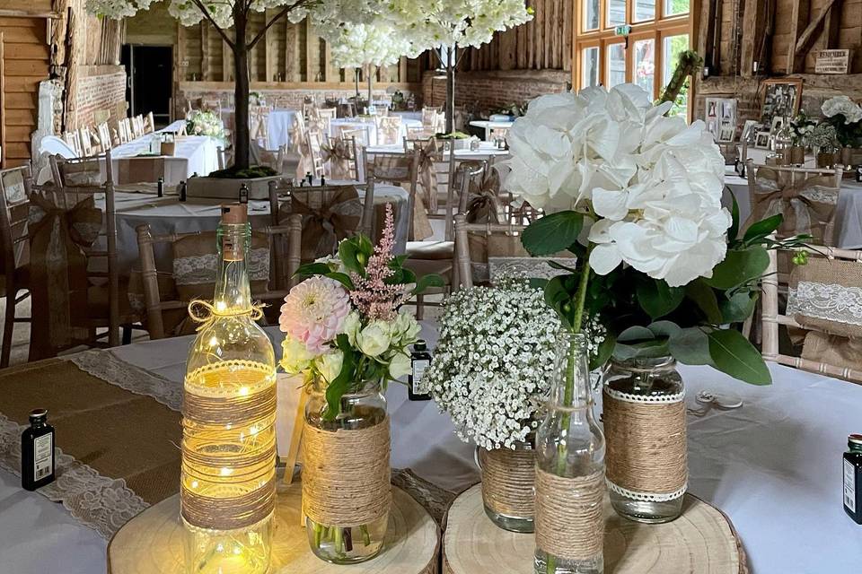 Gorgeous centerpieces and trees