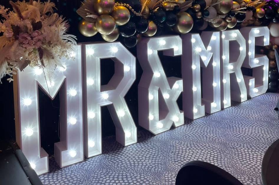 Led letters & balloons