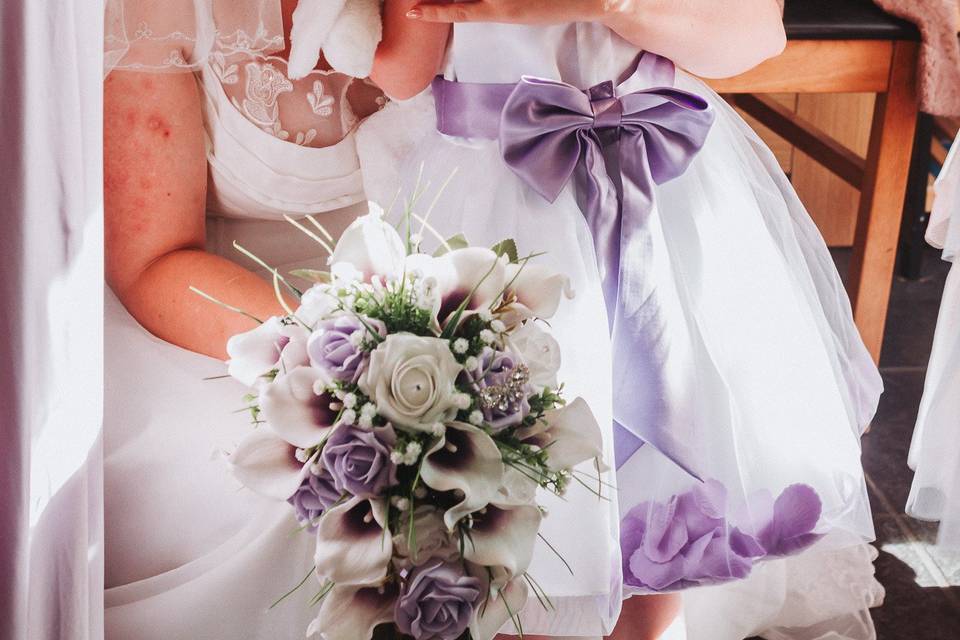 Bride and daughter