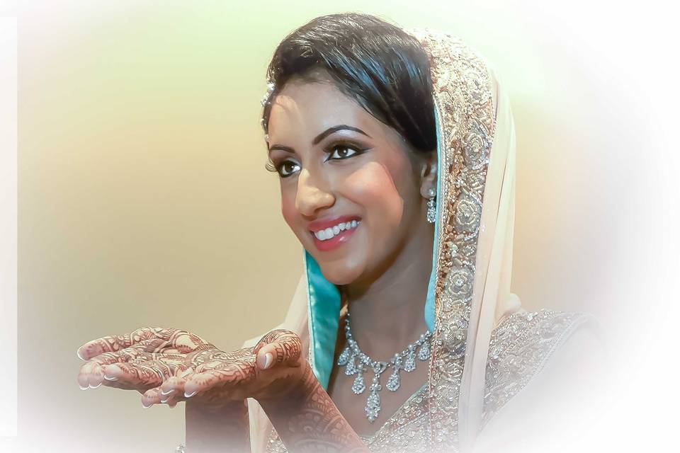 The Indian bride with henna.