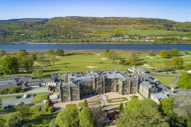 Full hotel & Golf View