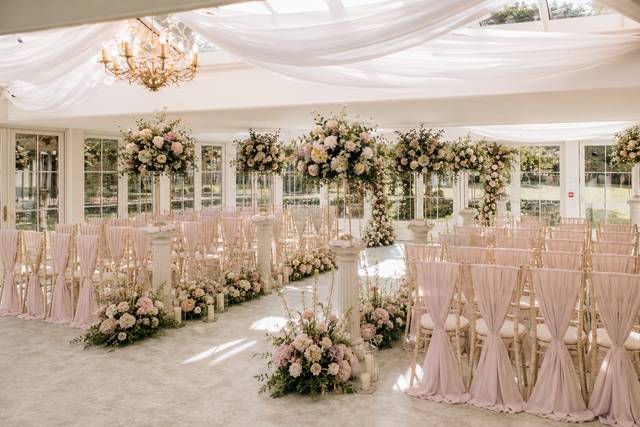 Garden room ceremony
