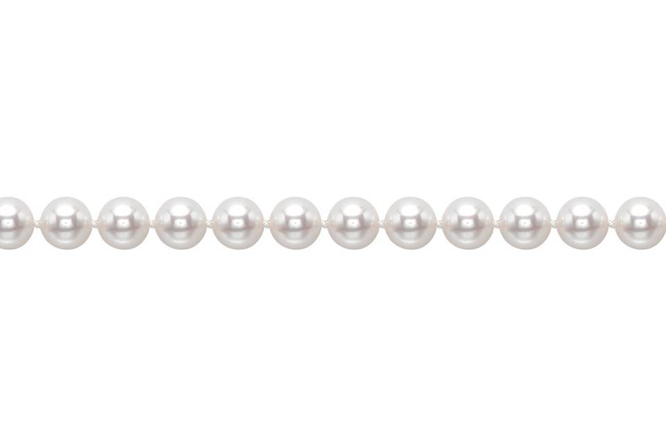 A selection of pearl jewellery