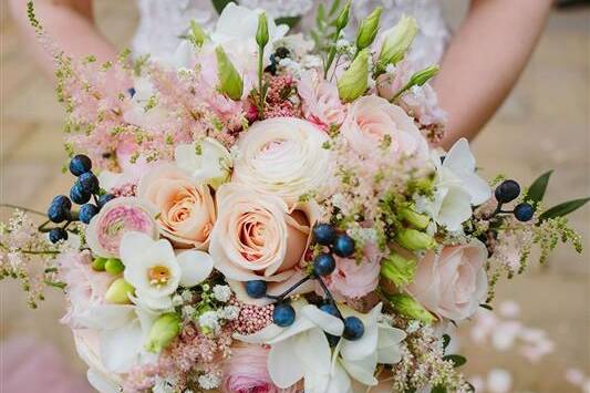 Pink and navy bouquet