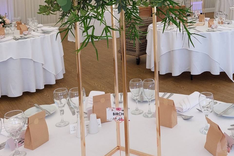 Tall gold stand centrepiece