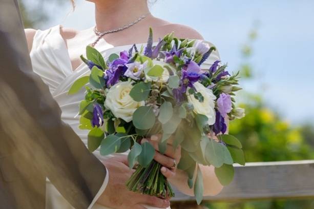 Lilac and white bridal hand ti