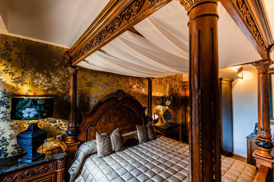 Gold Deluxe Room