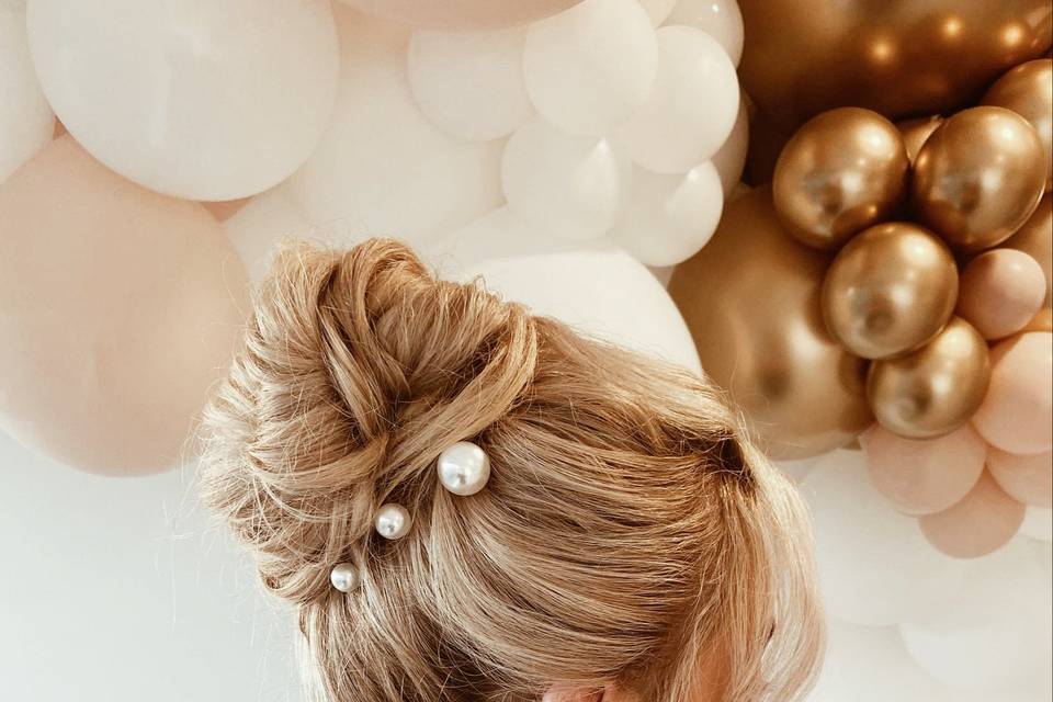 Textured high bun
