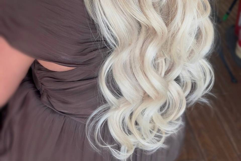 Voluminous half up half down