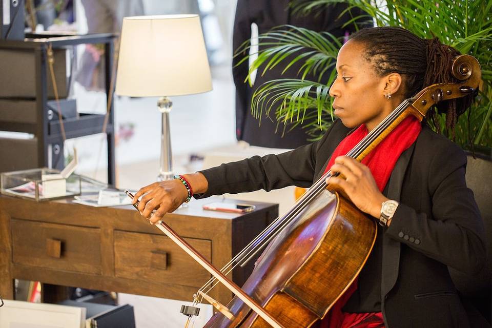 London Wedding Show Cellist