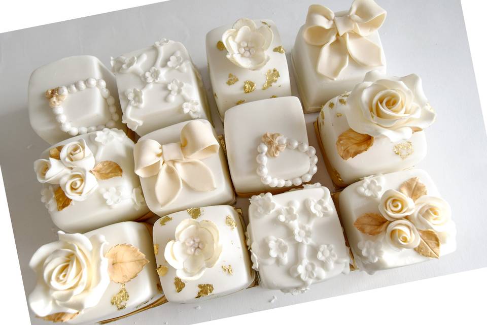 How to Decorate Petit Fours - Delishably